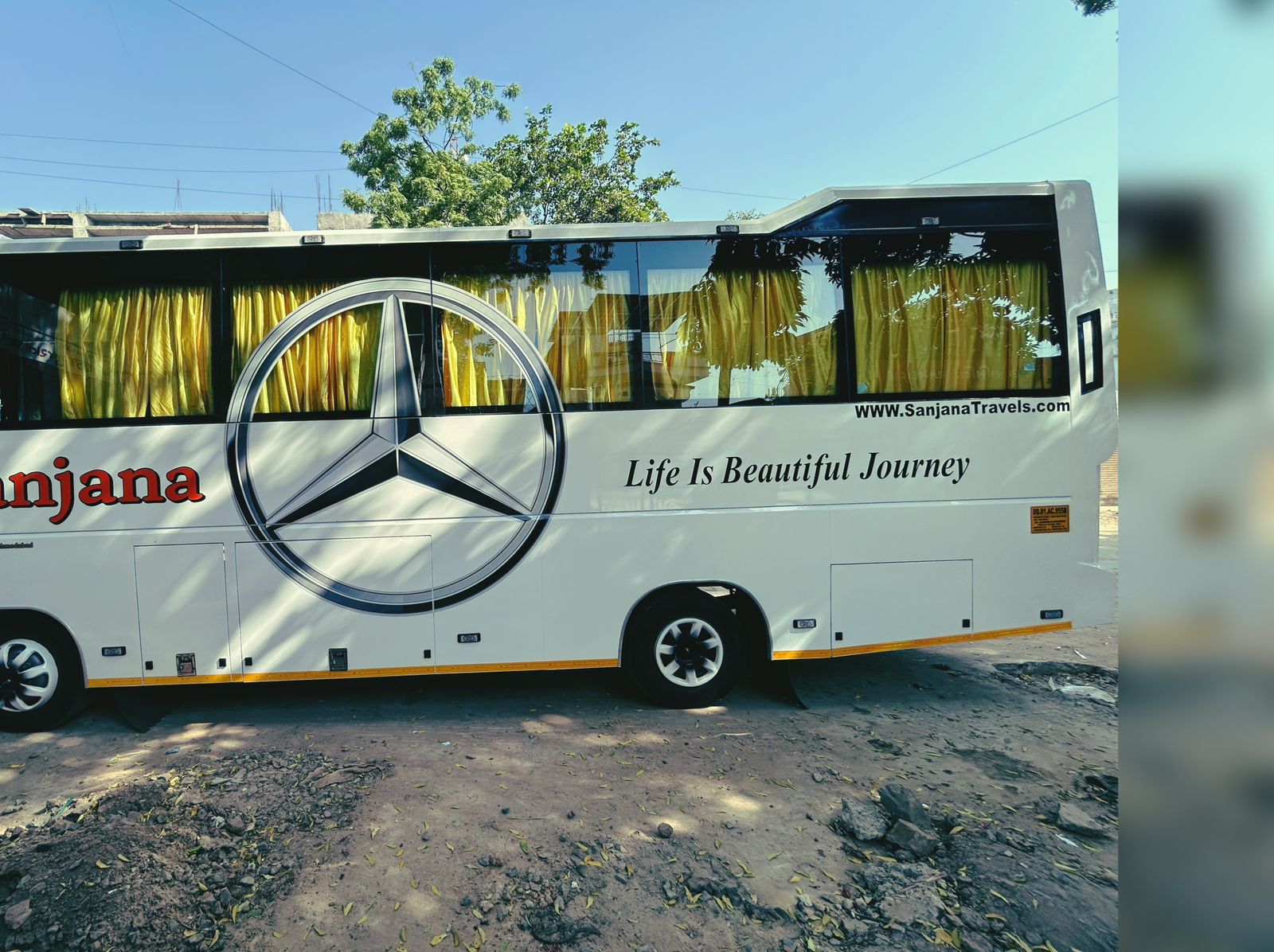 Luxury Bus 33-37 Seater 🆕